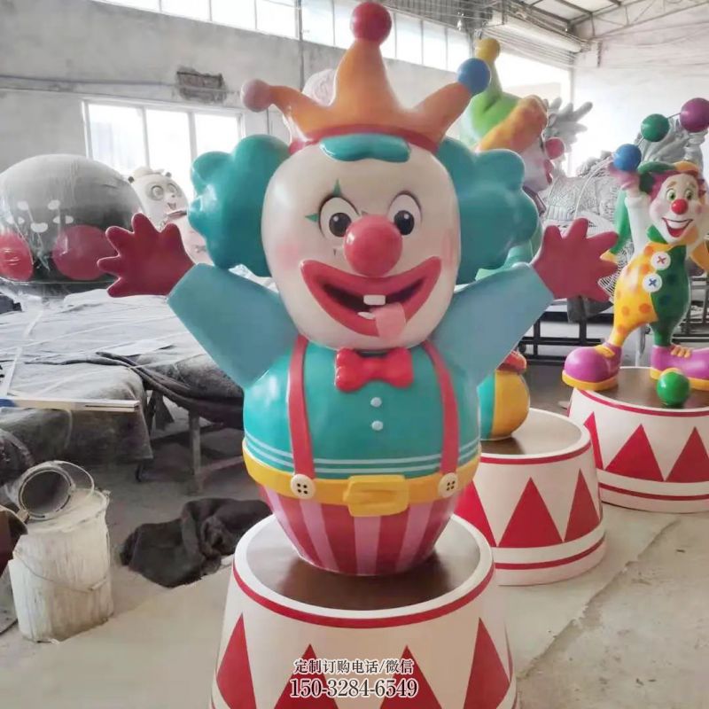 南岸公园小丑雕塑 酒店门口雕塑 彩绘摆件 南岸公园小丑雕塑 酒店门口雕塑 彩绘摆件